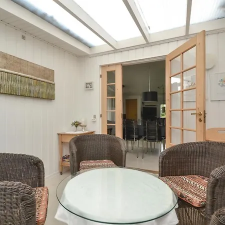 Beautiful In Fan With 4 Bedrooms, Wifi And Private Swimming Pool Tatil Evi Fanø